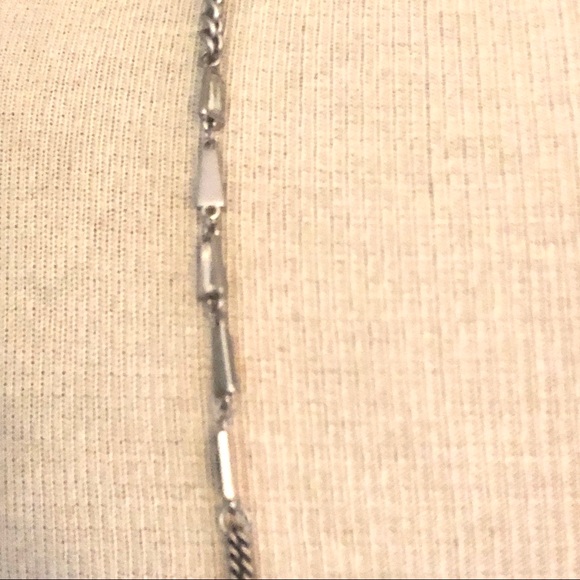 New Lia Sophia Necklace “Hype” matte silver chain with cut crystal detailing - Picture 9 of 10